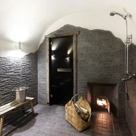 Paeaerakennus Domek alpejski Karijoki