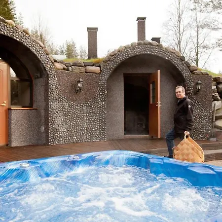 Paeaerakennus Chalet